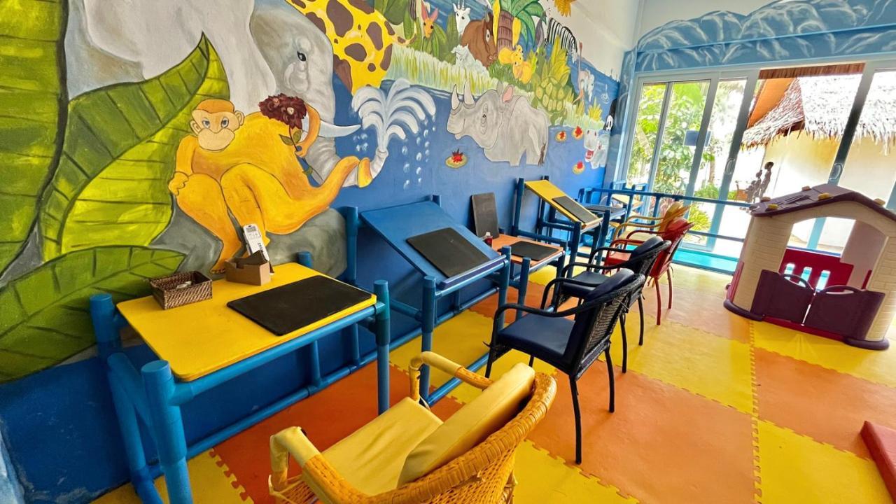 Coco Grove Beach Resort, Siquijor Island المظهر الخارجي الصورة The Children's Museum of Oakville