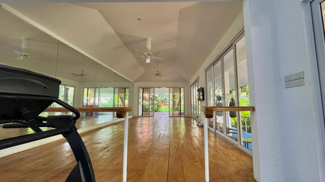 Coco Grove Beach Resort, Siquijor Island المظهر الخارجي الصورة The dance studio at the school